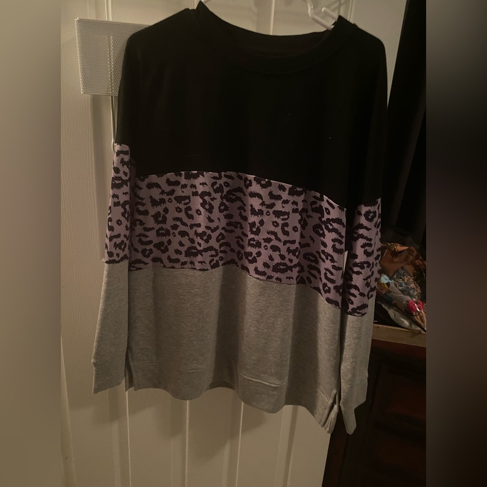 Leopard black and gray sweatshirt